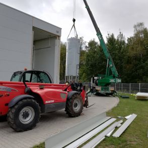 Realizacja Myszków wstawianie zbiornika w firmie produkcyjnej