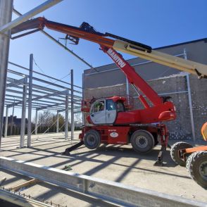Manitou 2550 MT budowa Hali Przemysłowej w Wodzisławiu Ślaskim